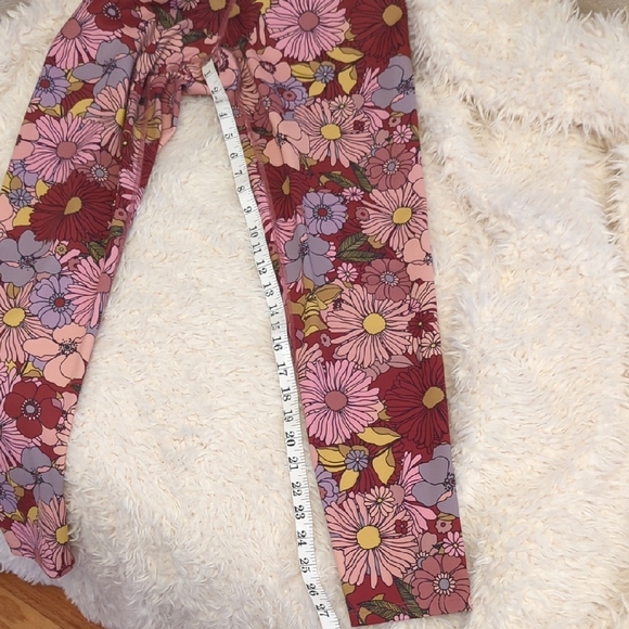 Beach Riot Floral Patterned Leggings Size Medium - Picture 7 of 11